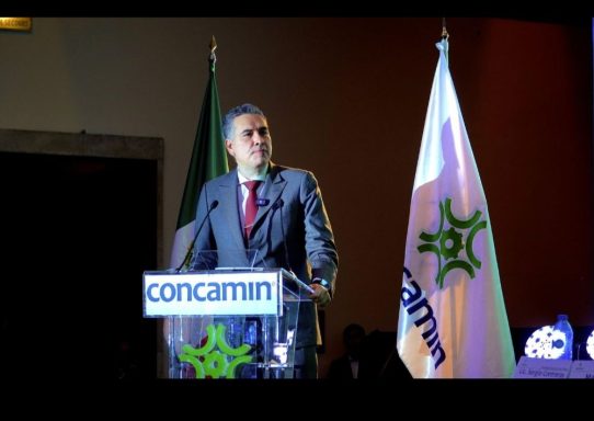RECONOCE WALDO FERNÁNDEZ PAPEL FUNDAMENTAL DE LA CONCAMIN EN LA ECONOMÍA MEXICANA* Durante su participación en la Asamblea de la Confederación de Cámaras Industriales de los Estados Unidos Mexicanos (CONCAMIN), el Senador W